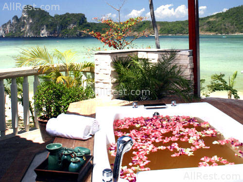 Phi Phi Island Cabana Hotel 14
